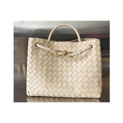 Bottega Veneta Medium Andiamo Bag in Oatmeal Leather Bottega Veneta Medium Andiamo Bag in Oatmeal Leather