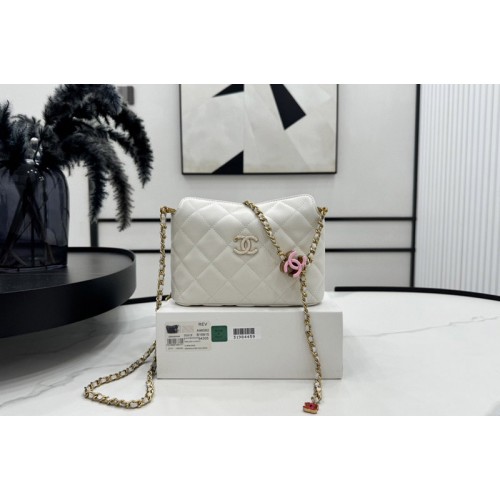 Chanel A96082 Clutch With Chain in White Leather