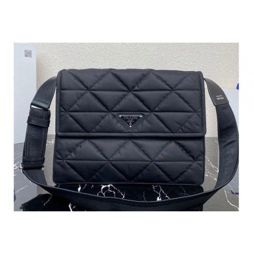 Prada 2VD057 Topstitched Re-Nylon shoulder bag in Black Nylon Prada 2VD057 Topstitched Re-Nylon shoulder bag in Black Nylon