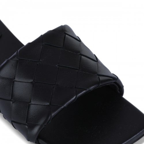 BLACK LEATHER SANDALS