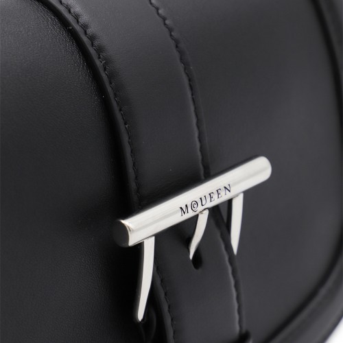 BLACK LEATHER SHOULDER BAG