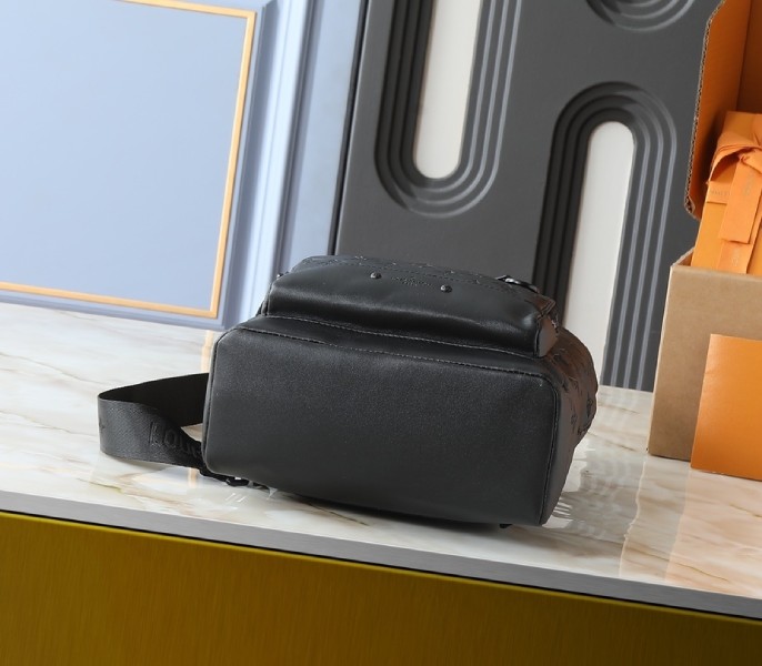 Monogram Shadow Racer Slingbag - Image 4