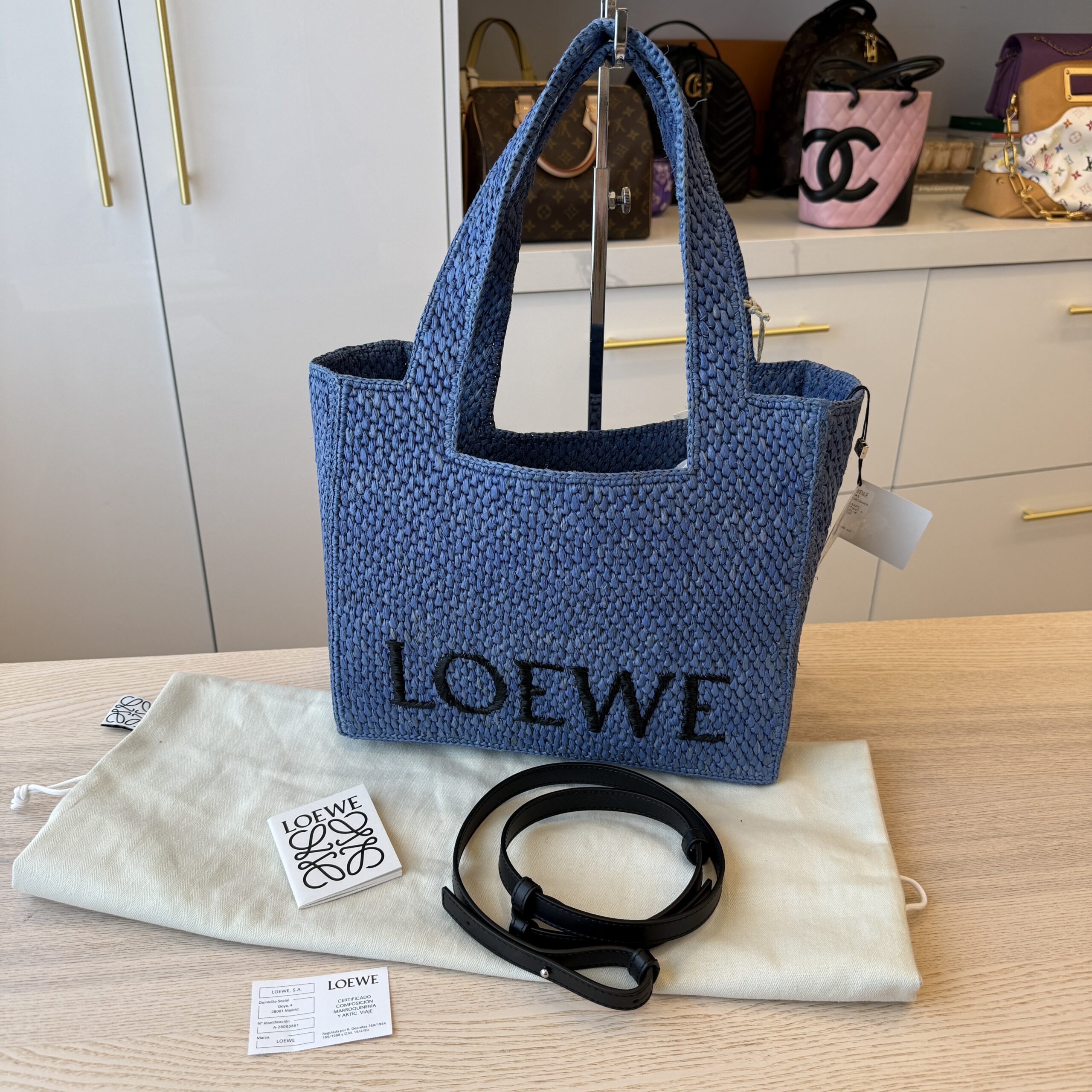 Loewe x Paula’s Ibiza Font Logo Medium Tote Bag in Raffia