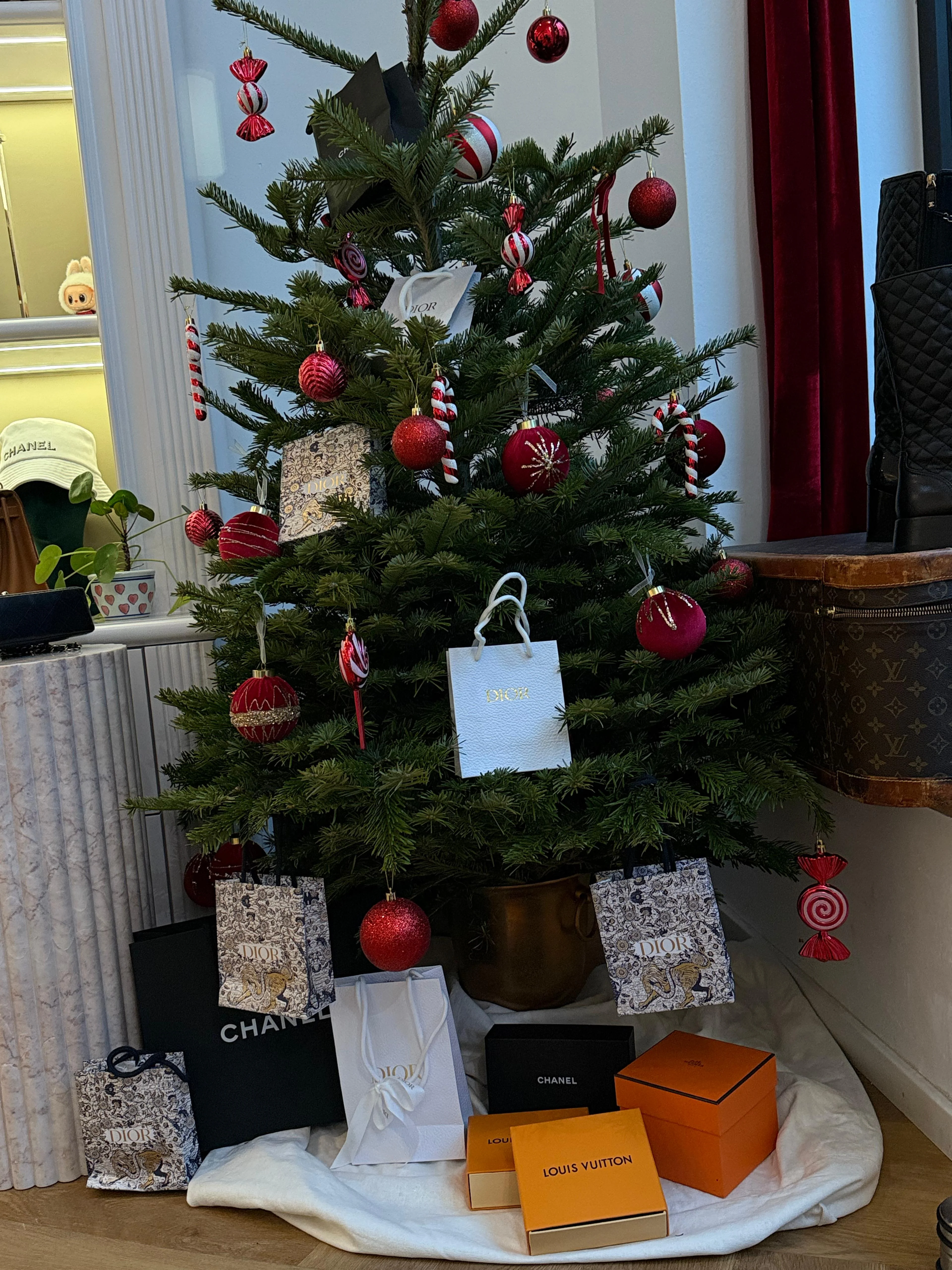 Preloved Luxury Shoes & Jewelry