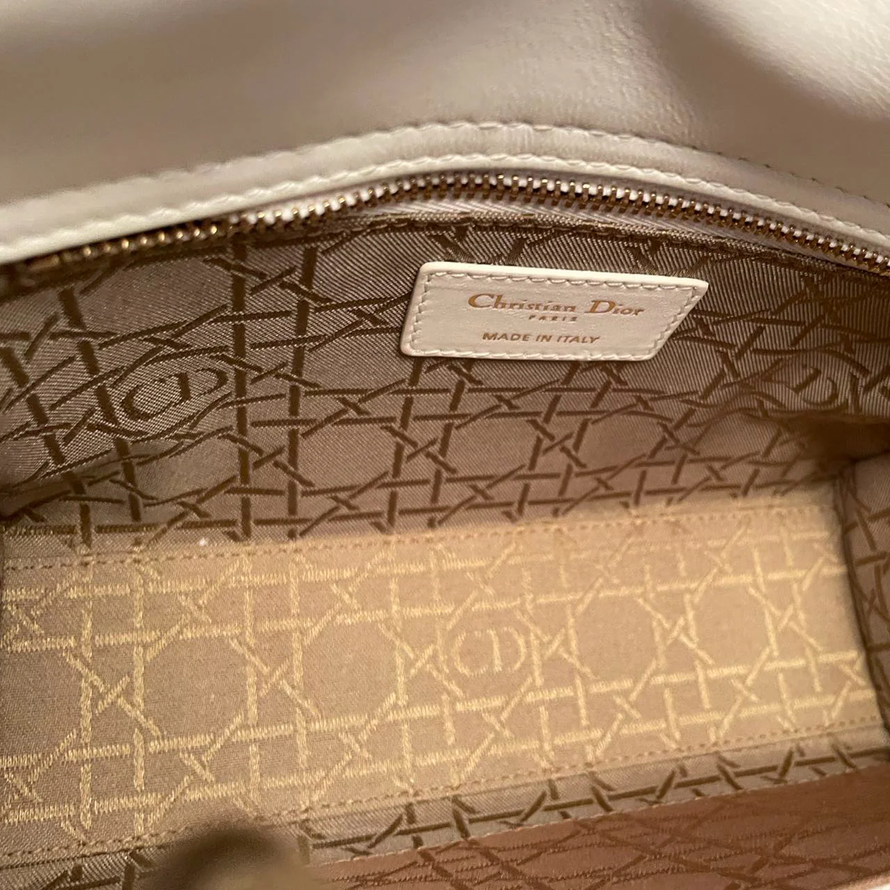 used-Christian Dior Small Lady Dior Bag in White Cannage Lambskin Leather with Gold Hardware-MILOURA