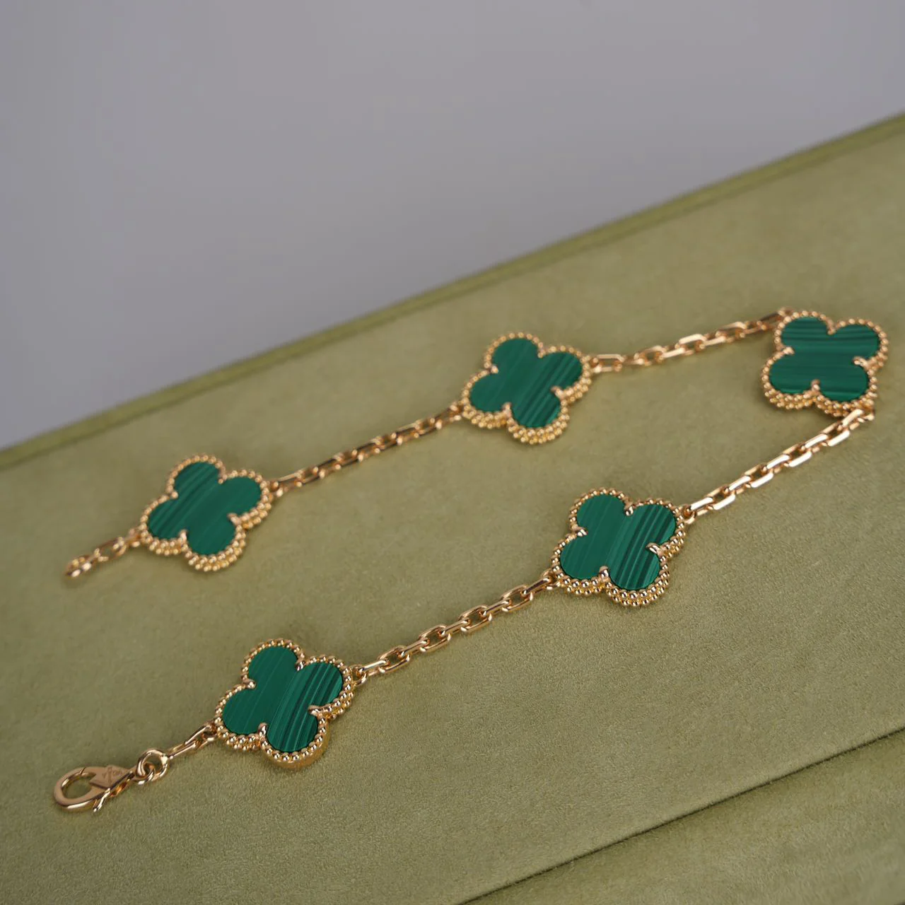 used-Van Cleef & Arpels 18k Yellow Gold Malachite 5 Motifs Vintage Alhambra Bracelet 2021-MILOURA