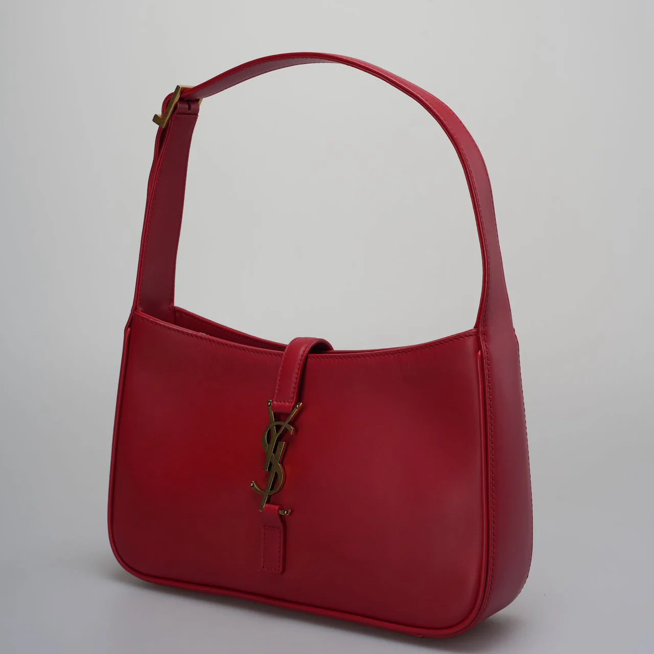 used-Saint Laurent Le 5 À 7 Logo Plaque Hobo Bag-MILOURA