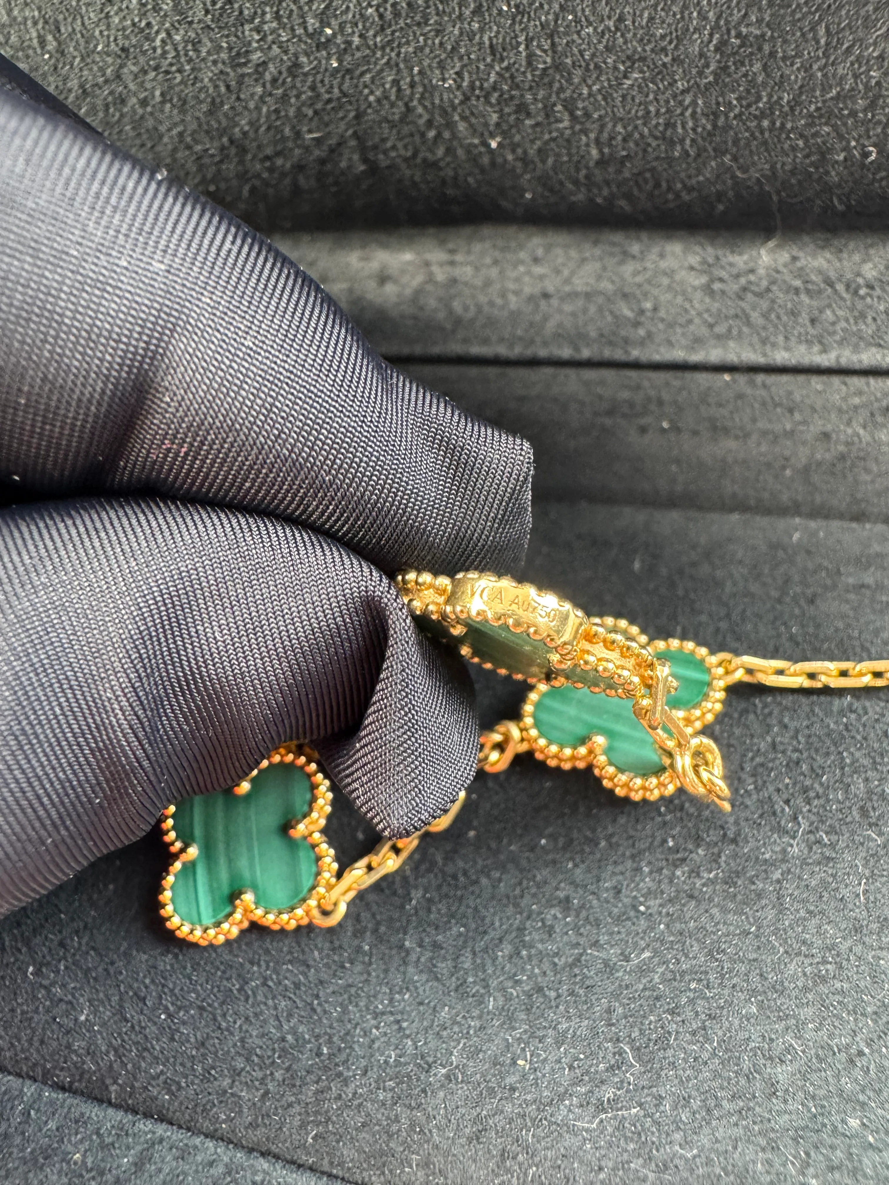 used-Van Cleef & Arpels Vintage Alhambra Malachite Yellow Gold 5 Motif Bracelet-MILOURA