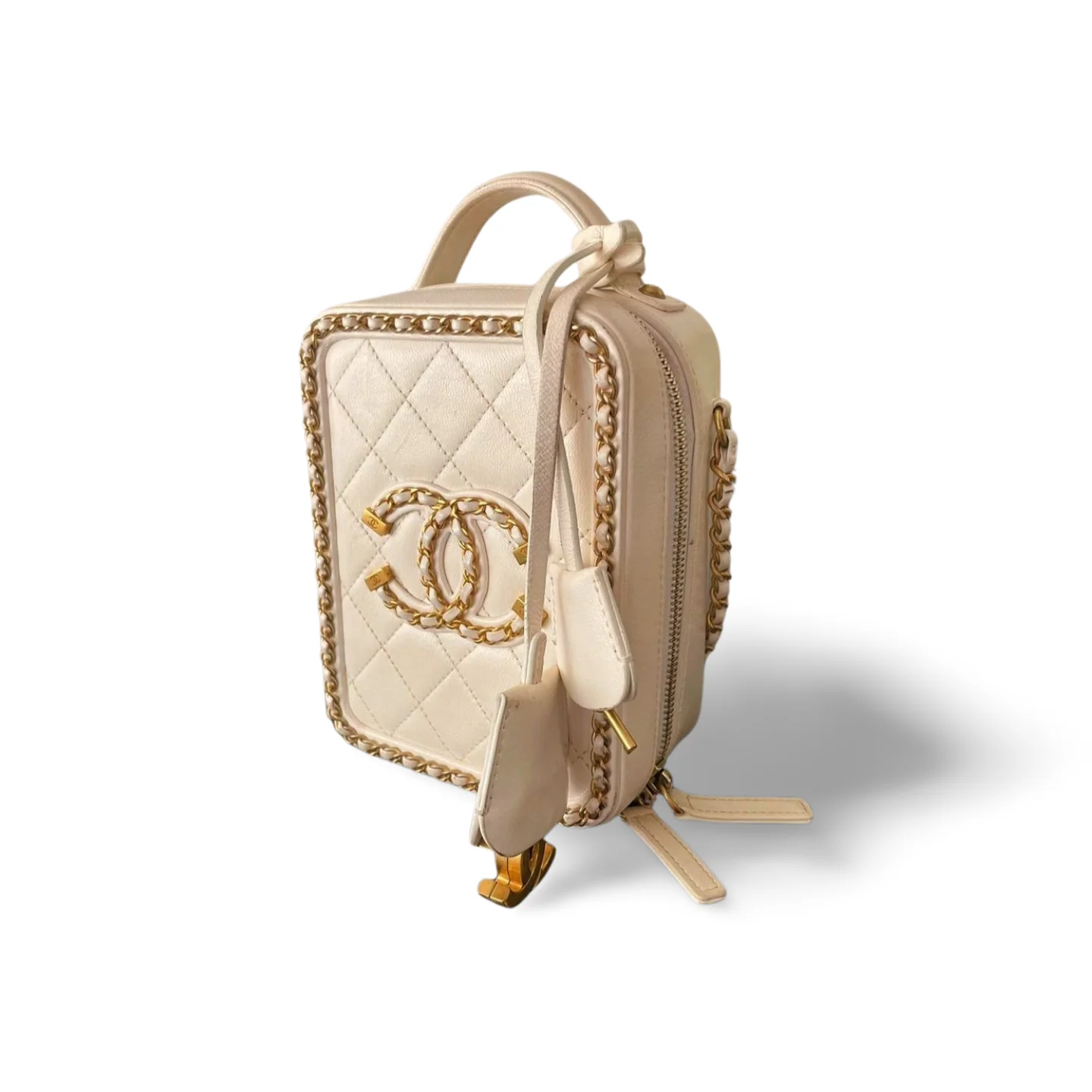 used-Chanel White Vanity Case Bag in Lambskin Leather-MILOURA