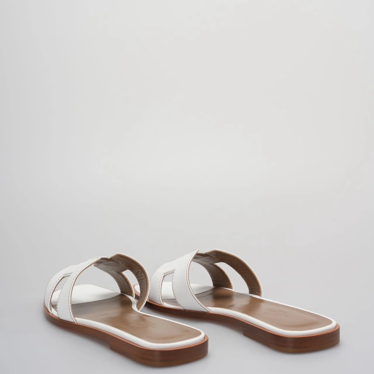 used-Hermes White Leather Oran Flats Sandals Size 36-MILOURA
