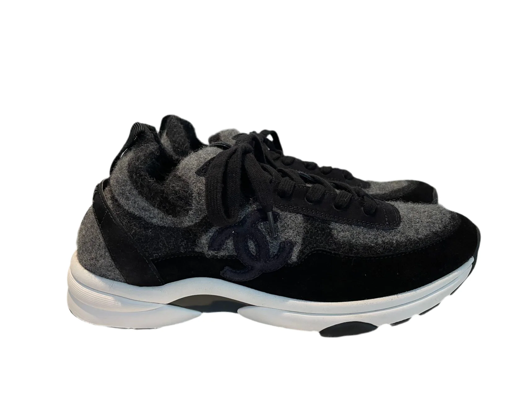 used-CHANEL Fabric Suede Calfskin Womens CC Sneakers size 42 in Grey and Black-MILOURA