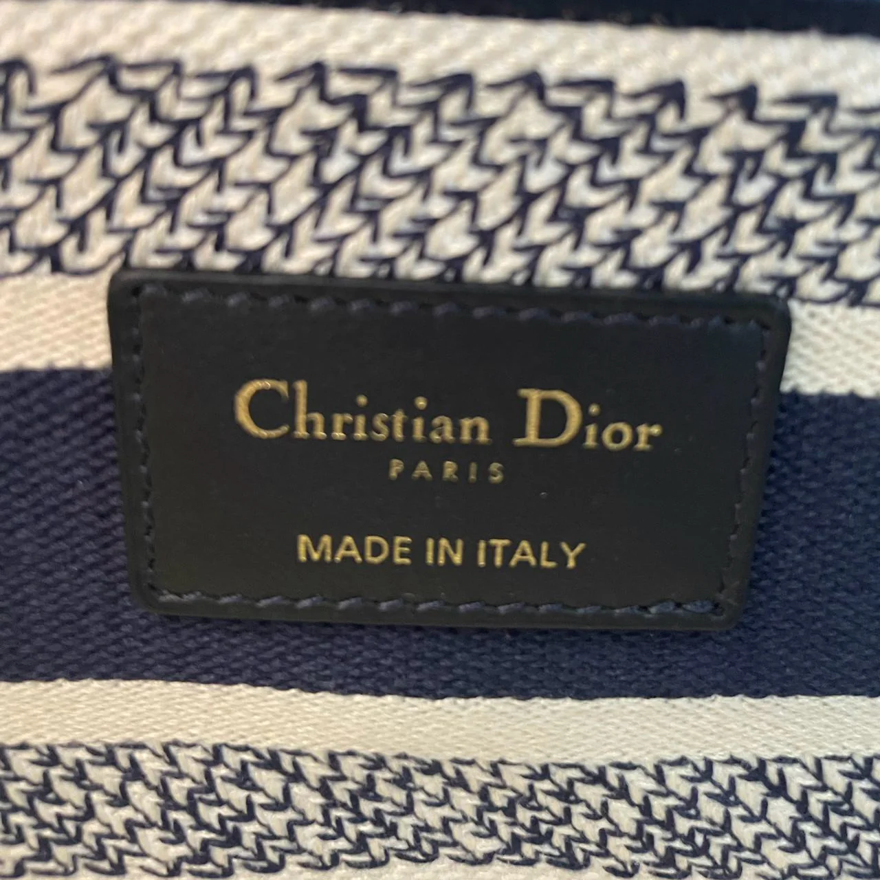 used-Christian Dior Lady Dior D-Lite Bag Medium-MILOURA