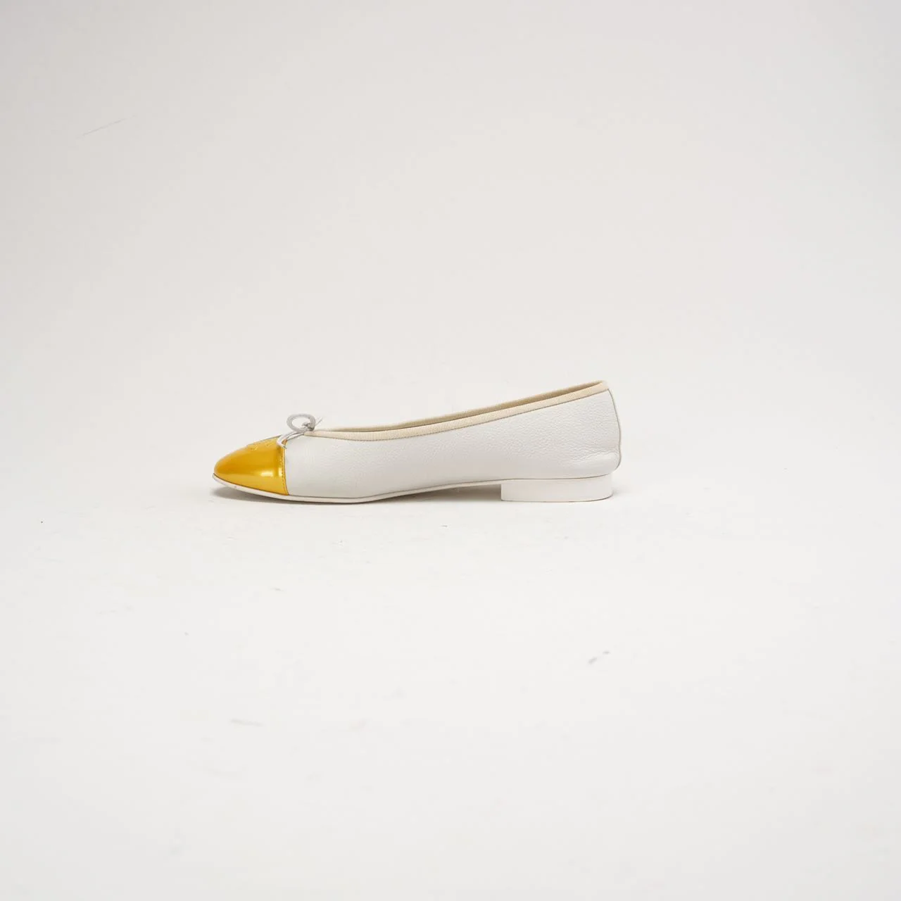 Chanel White / Yellow CC Ballet Flats Leather Size 39