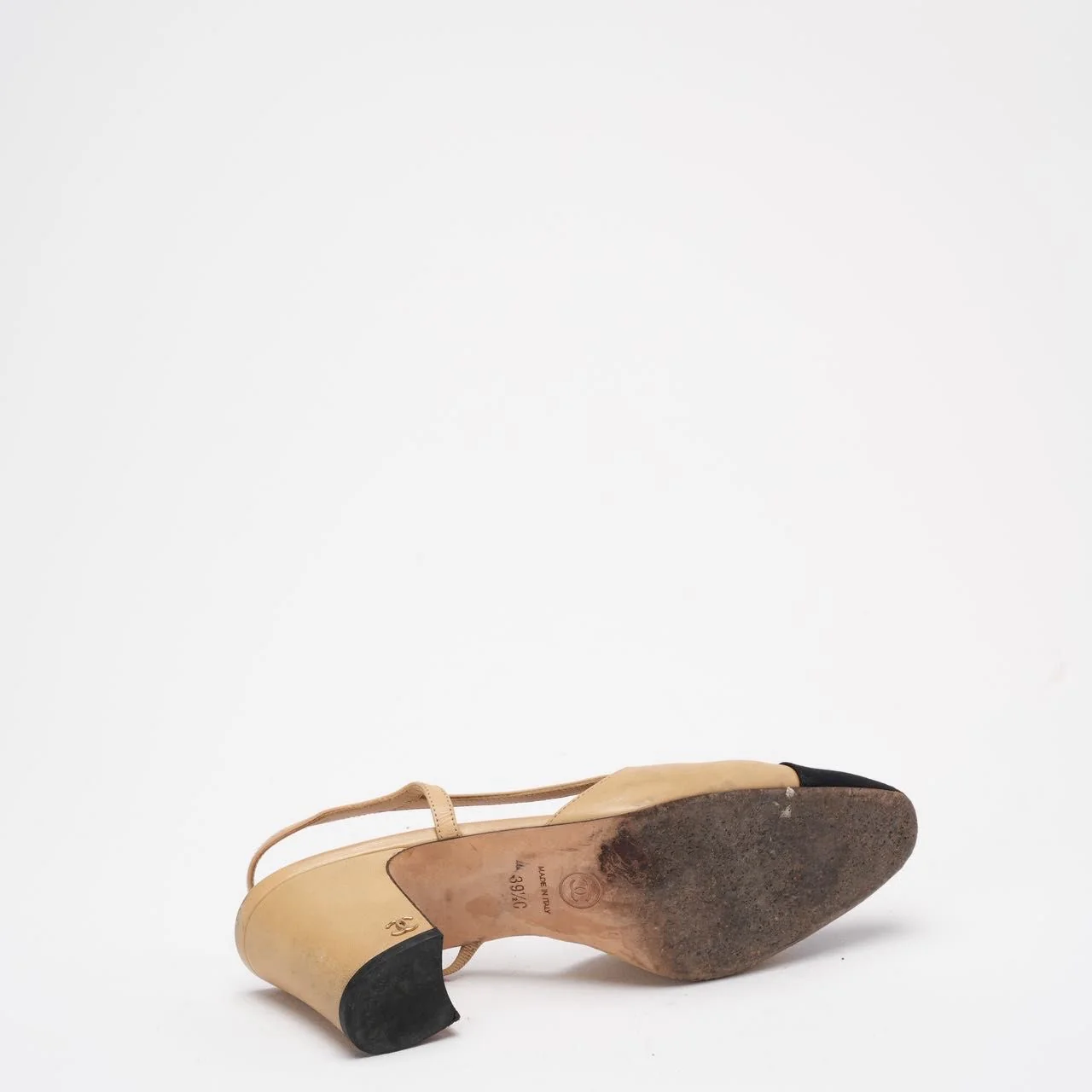 Chanel Beige/Black Grosgrain Cap Toe CC Pumps 39 ½