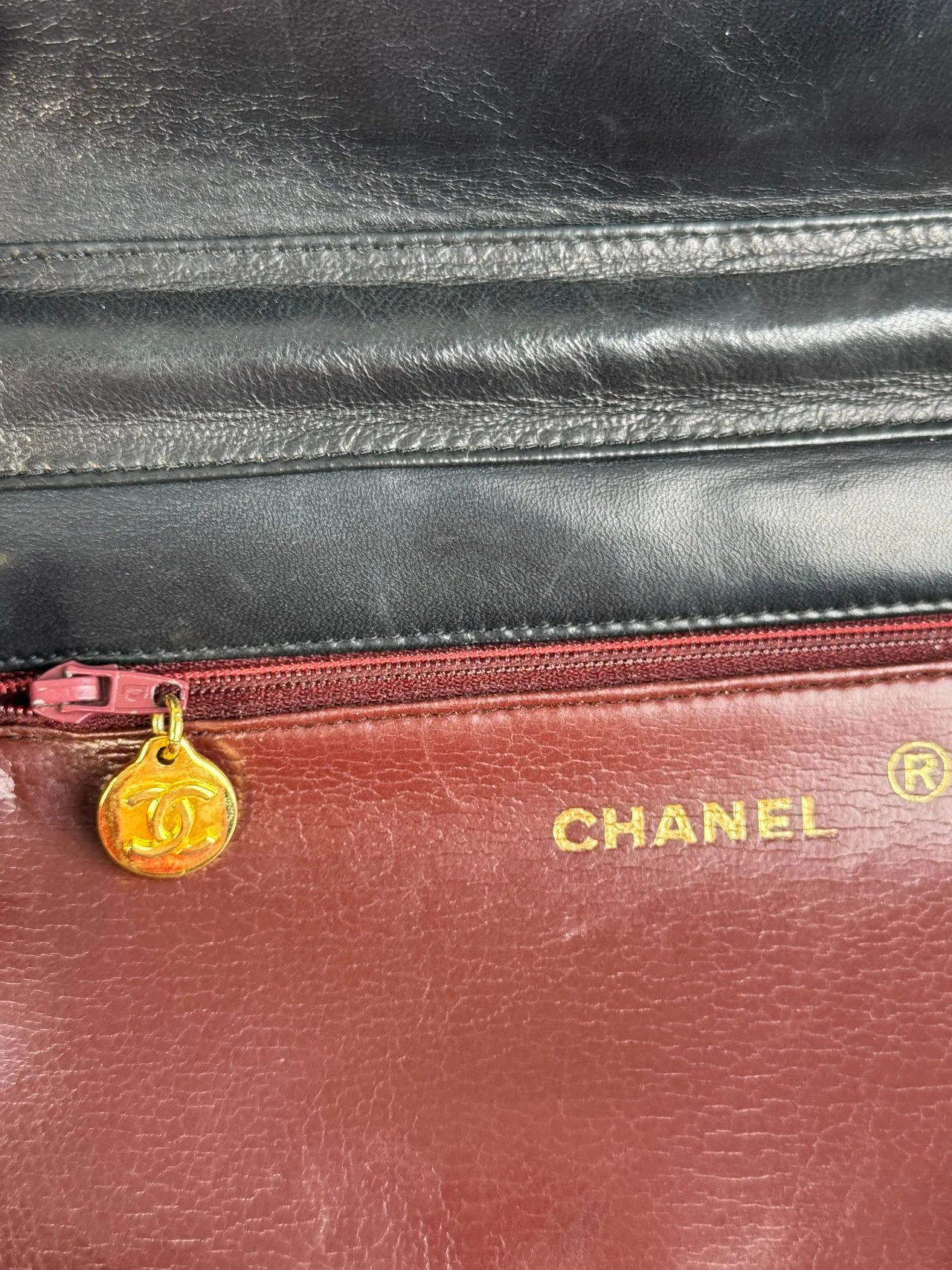 used-Chanel vintage Matelassé Lambskin Shoulder Bag Black-MILOURA