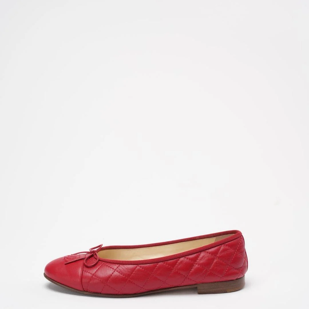 Chanel Red Leather CC Cap Toe Ballet Flats Size 39 ½