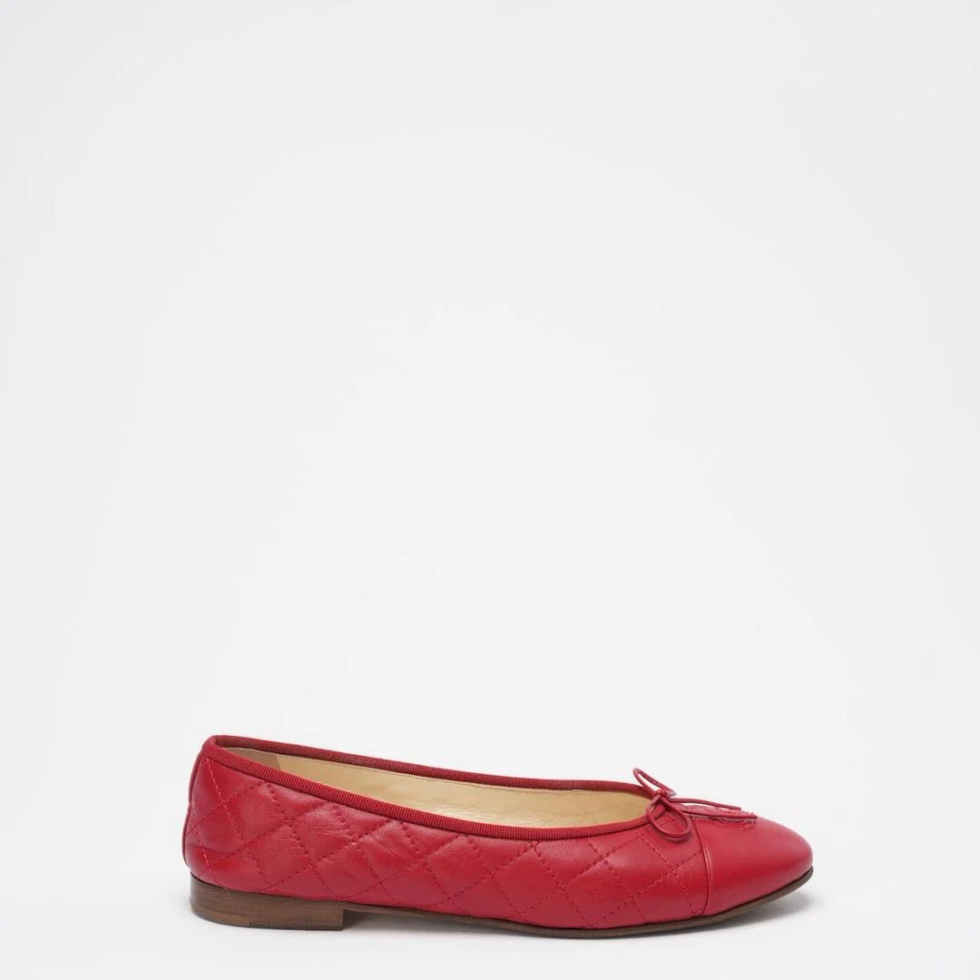 Chanel Red Leather CC Cap Toe Ballet Flats Size 39 ½