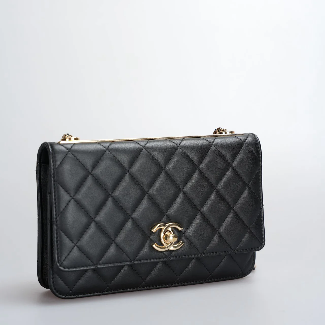 used-Chanel Trendy CC Wallet On Chain WOC Black Lambskin Gold Hardware-MILOURA