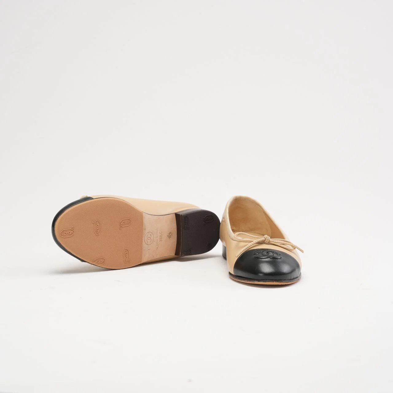 Chanel Beige/Black CC Cap Toe Ballet Flats Size 35.5C