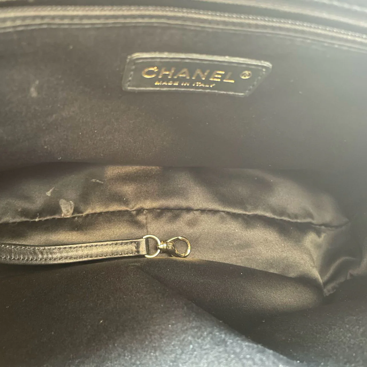 used-Chanel Grand Shopping Tote Black GST Bag in Caviar Leather with Gold Hardware Medium-MILOURA