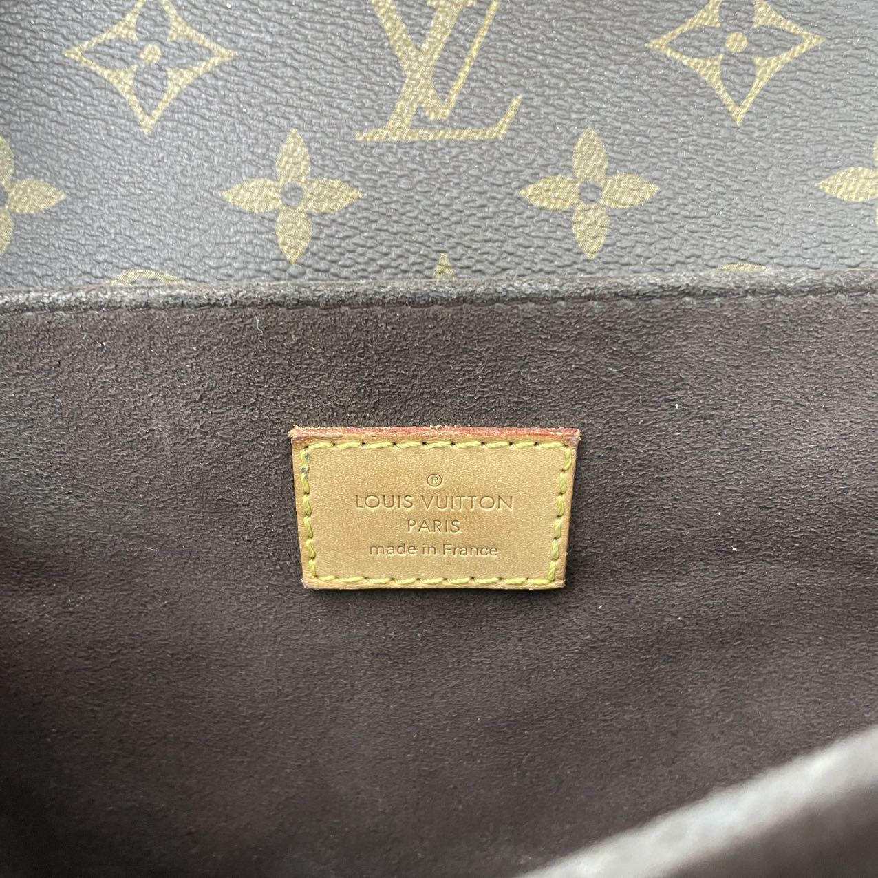 Louis Vuitton Monogram Pochette Metis MM Hand Bag 2019
