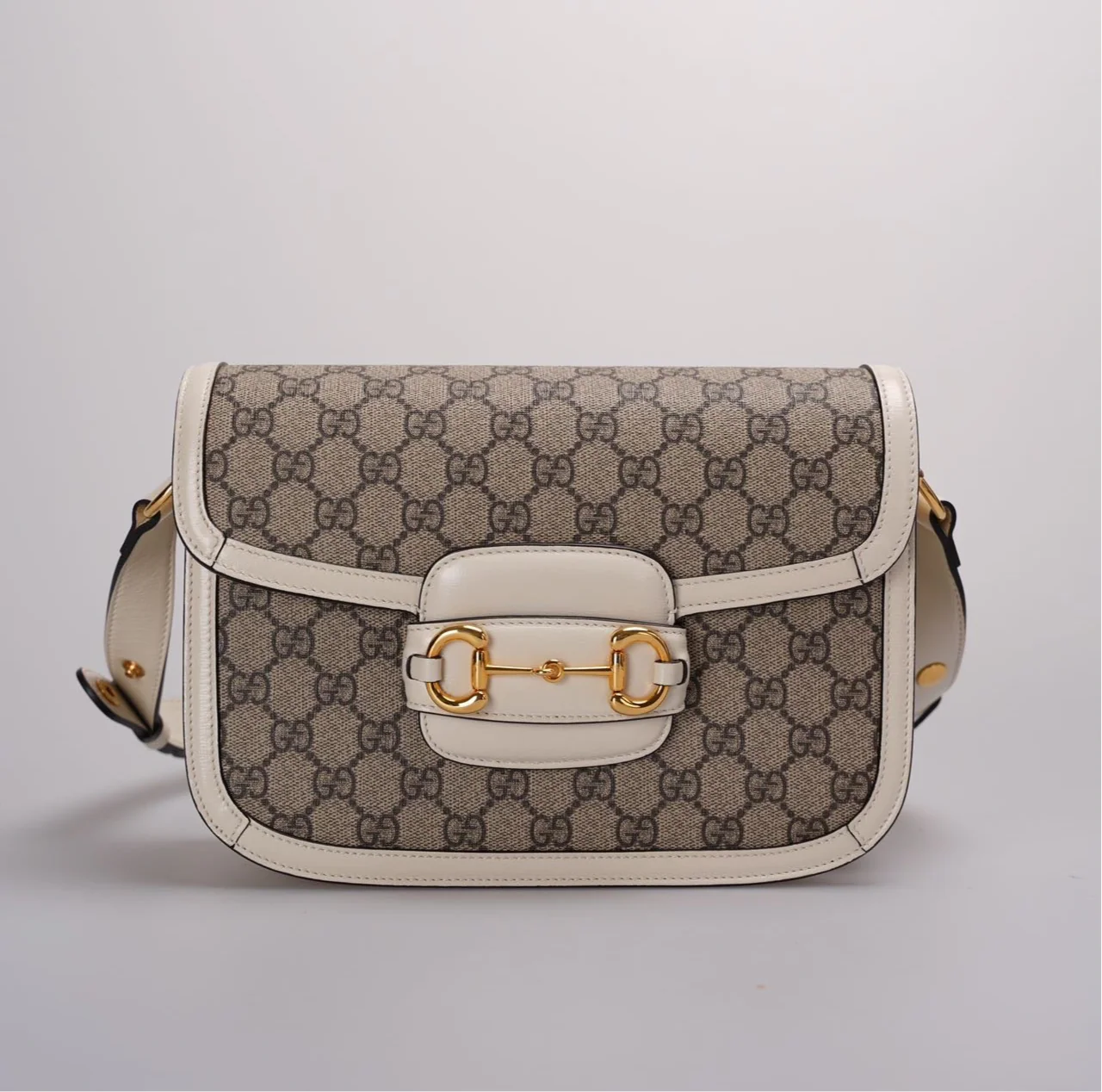 used-Gucci Supreme Monogram Beige Calfskin Horsebit 1955 Shoulder Bag-MILOURA
