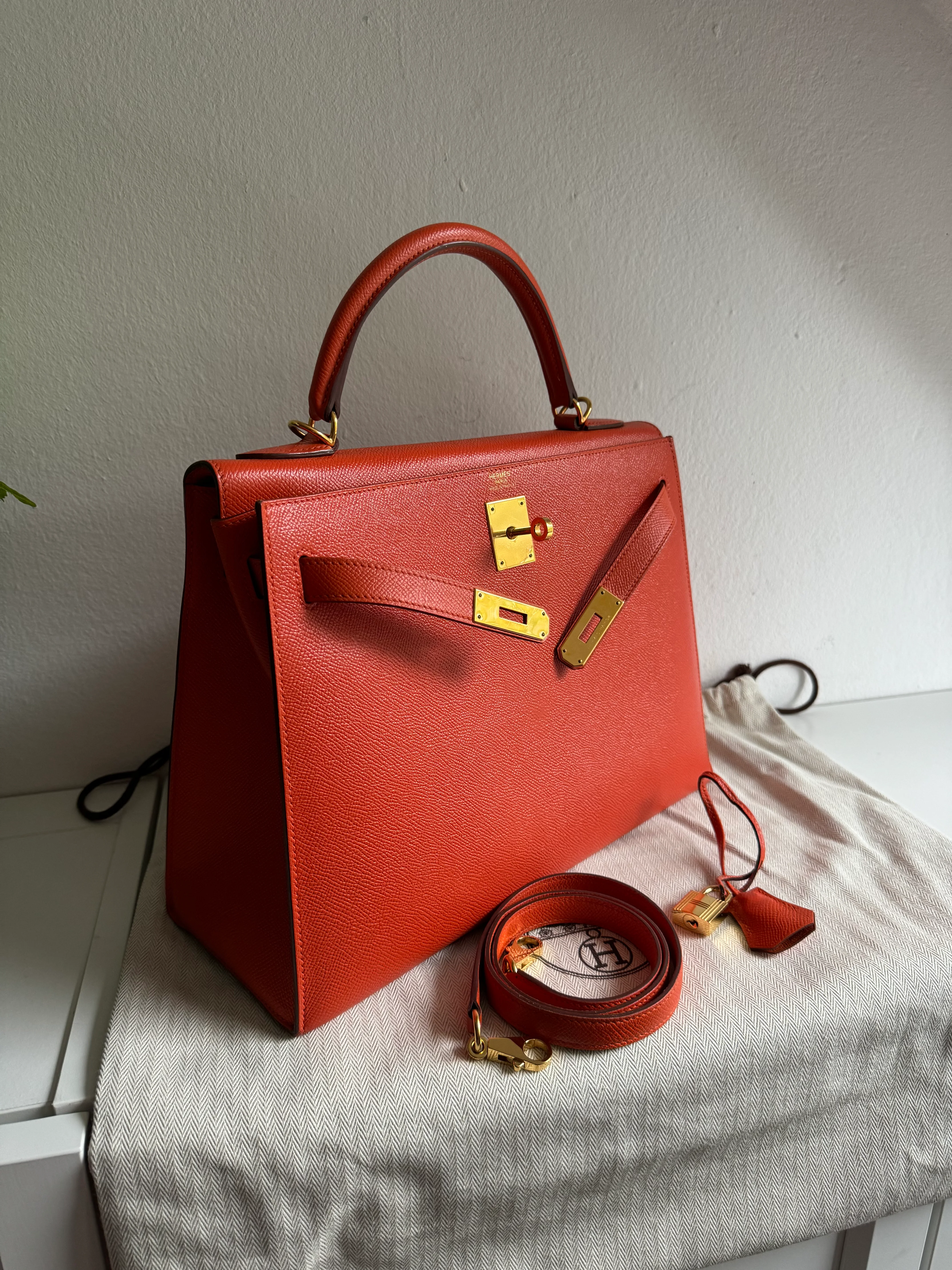 used-Hermes Kelly Sellier Bag 32 in Orange Epsom Leather With Gold Hardware-MILOURA