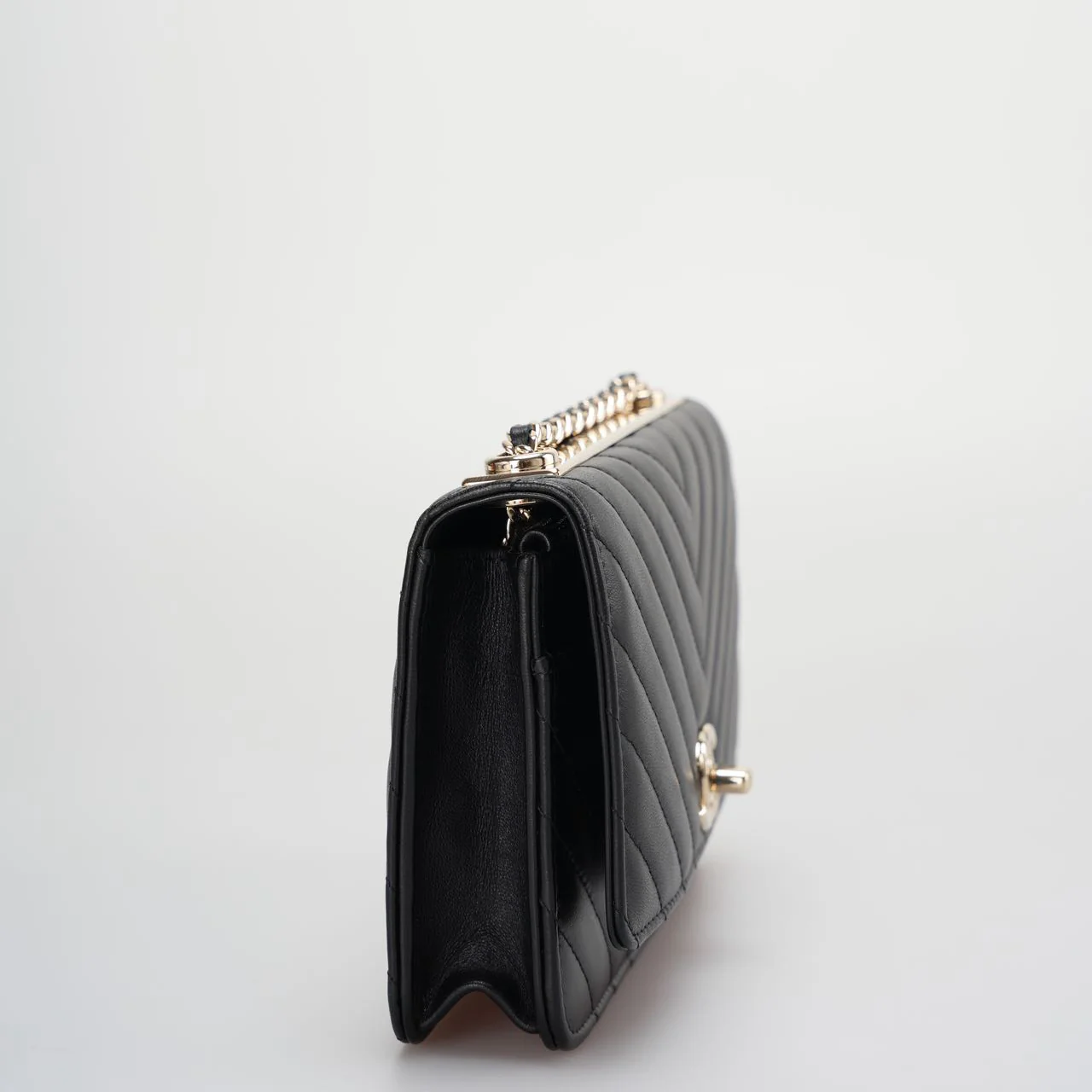 used-Chanel Lambskin Chevron Quilted Trendy CC Wallet On Chain WOC in Black-MILOURA