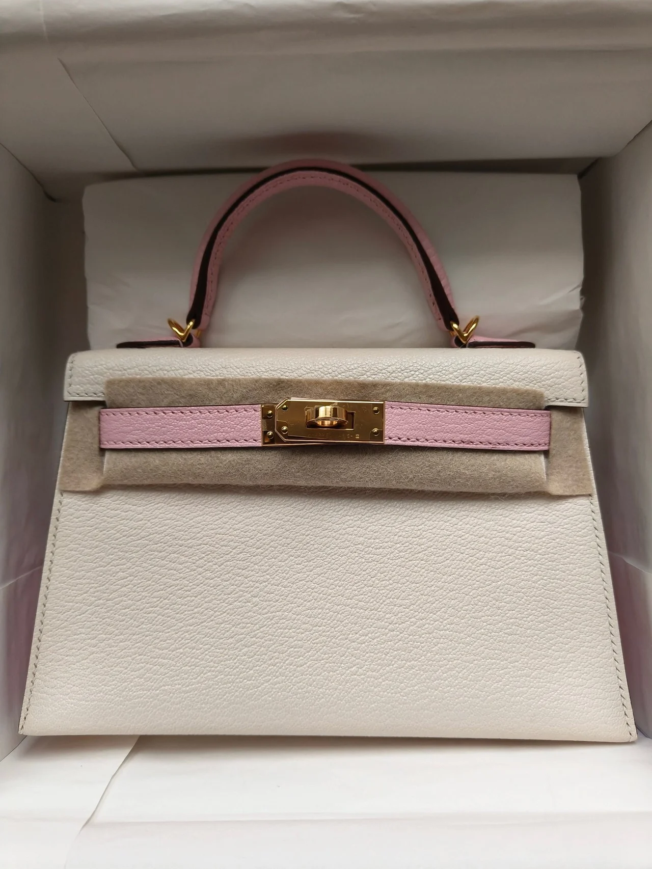 used-Hermes Mini Kelly 20cm HSS In Chèvre mysore Nata with Rose Sakura-MILOURA