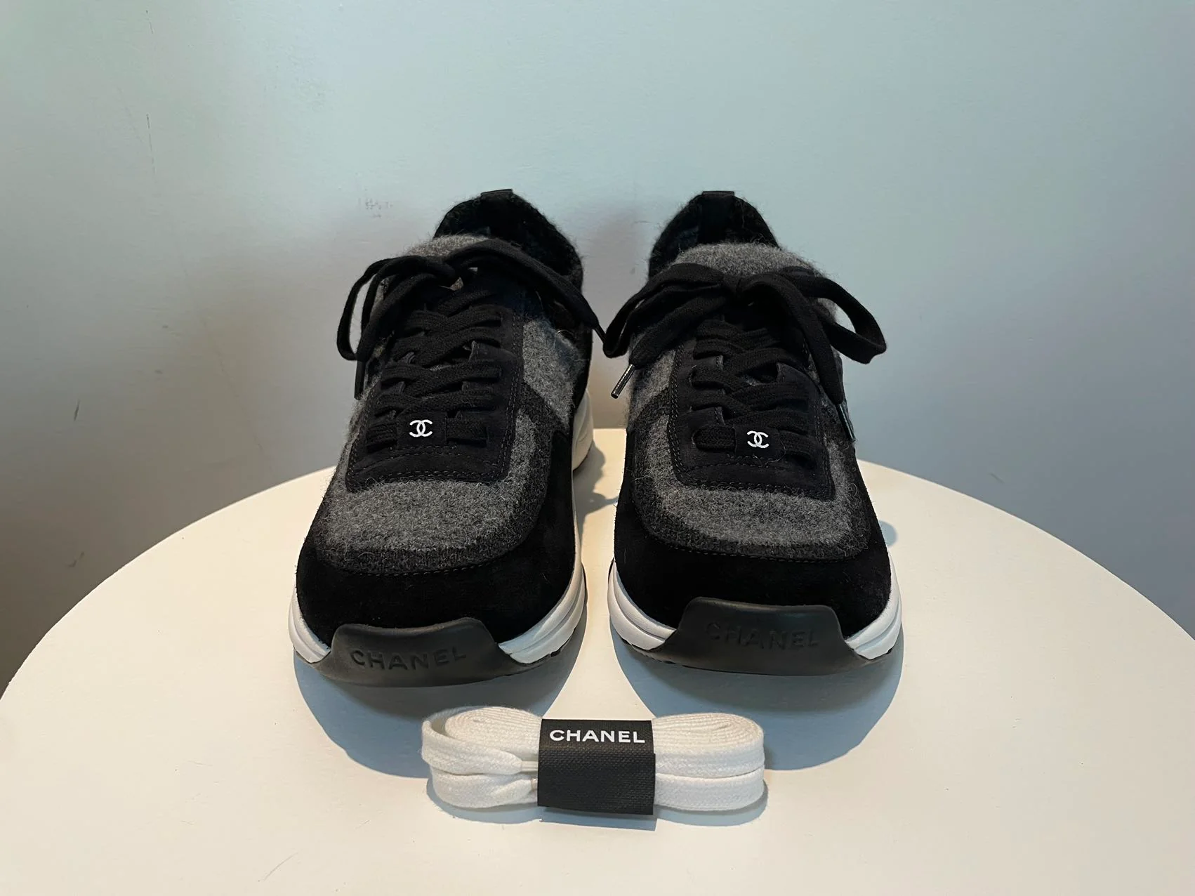 used-CHANEL Fabric Suede Calfskin Womens CC Sneakers size 42 in Grey and Black-MILOURA