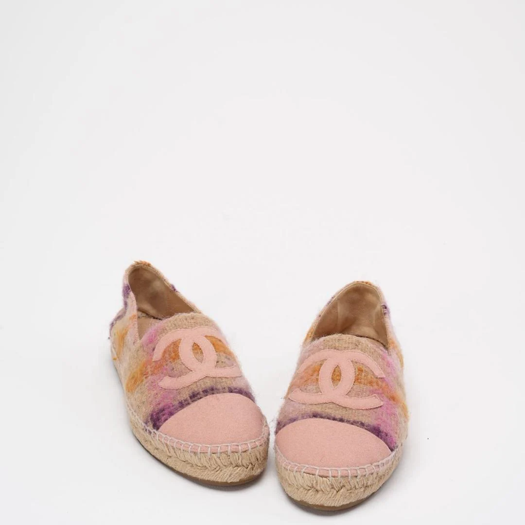 Chanel Beige / Pink Peach CC Cap Toe Espadrilles 40