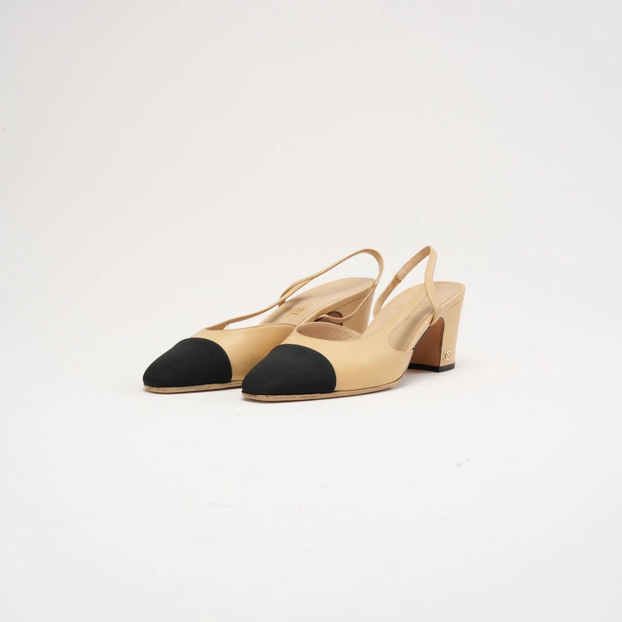 Chanel Beige /Black Cap Toe CC Slingback Pumps Size 39