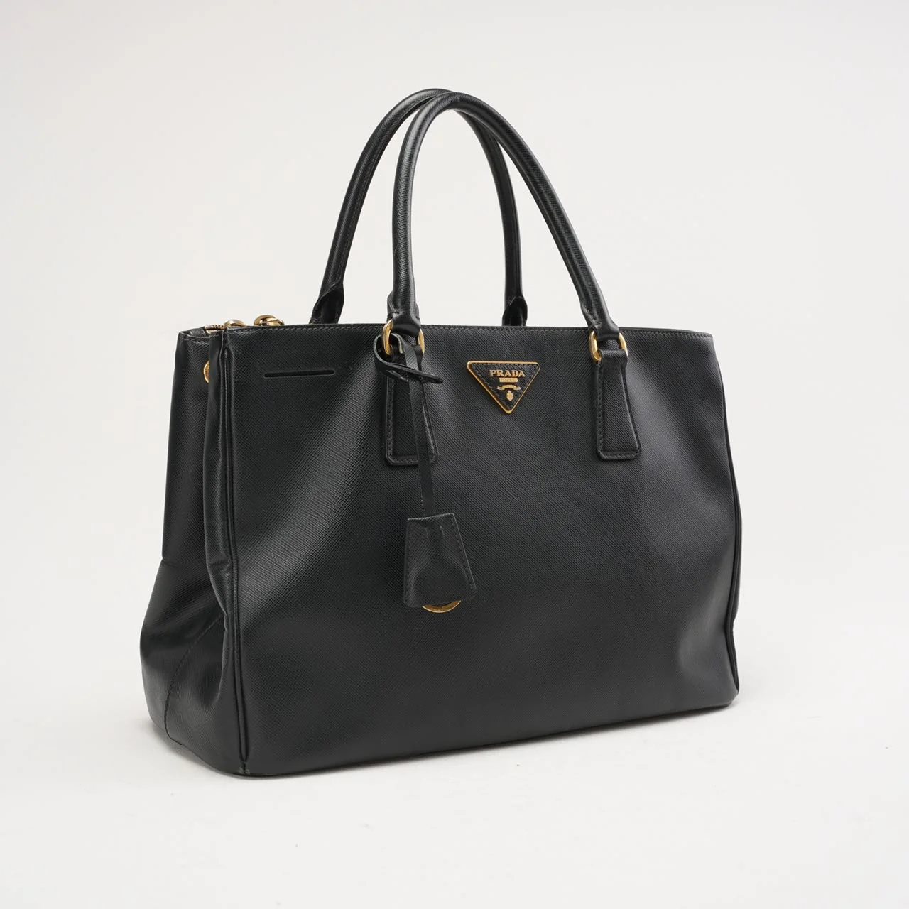 Prada Black Saffiano Medium Galleria Zip Tote Leather