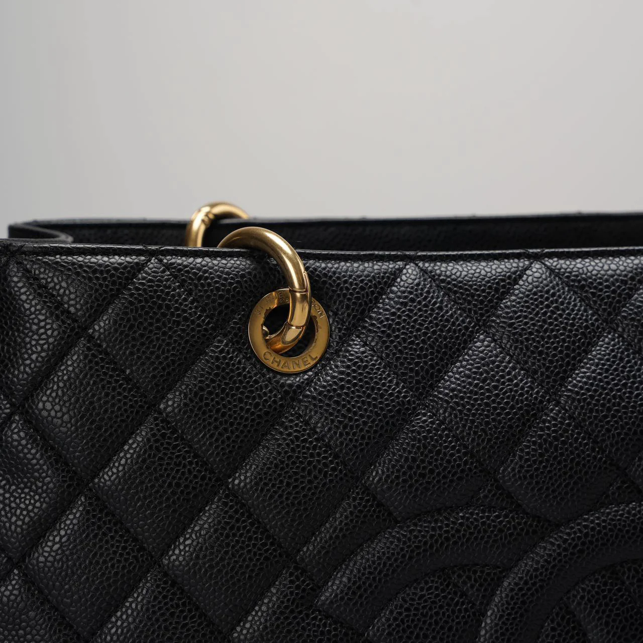 used-Chanel Medium Grand Shopping Tote Black GST Bag in caviar Leather with Gold Hardware from 2013-MILOURA