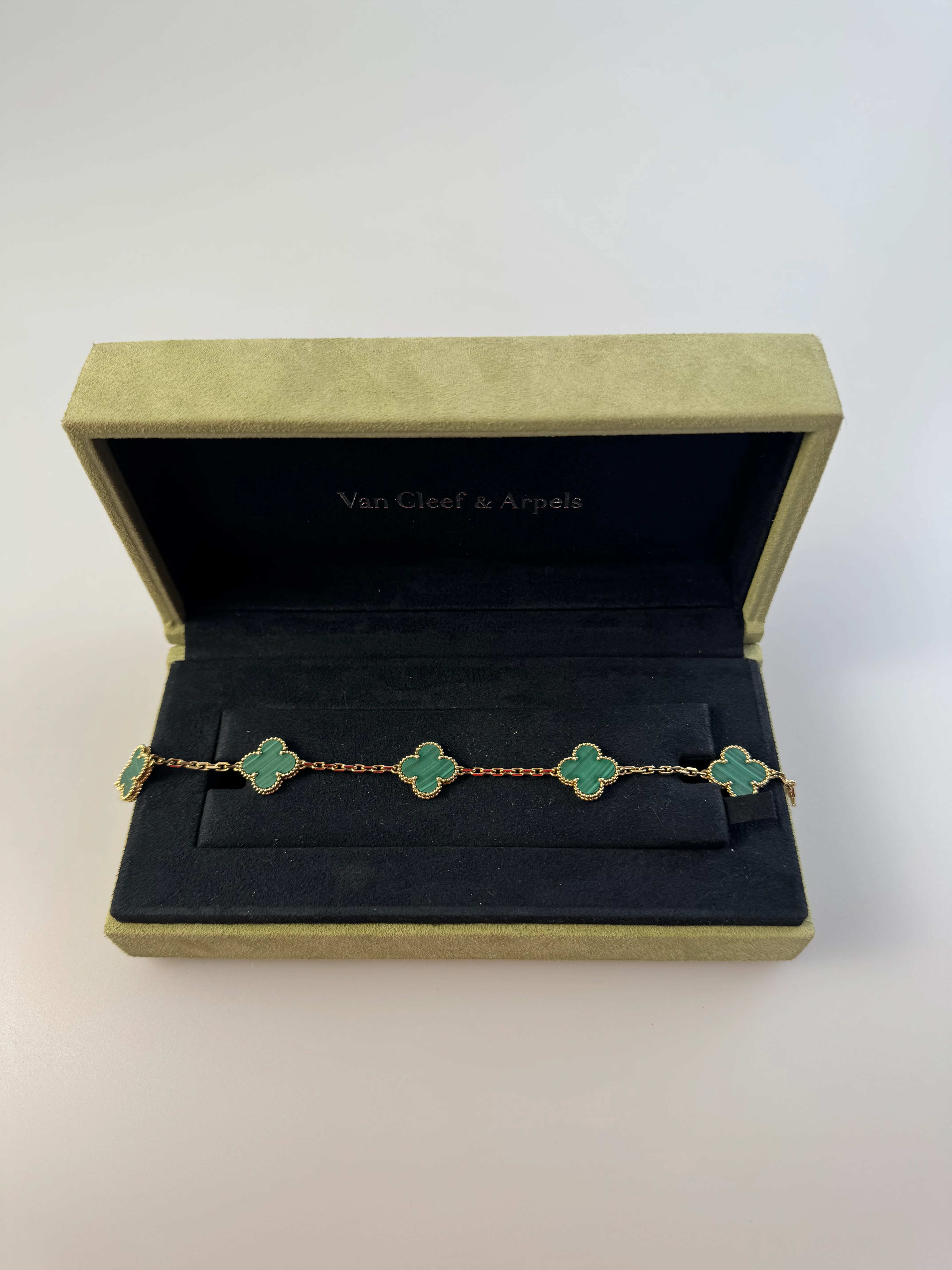 used-Van Cleef & Arpels Vintage Alhambra Malachite Yellow Gold 5 Motif Bracelet-MILOURA