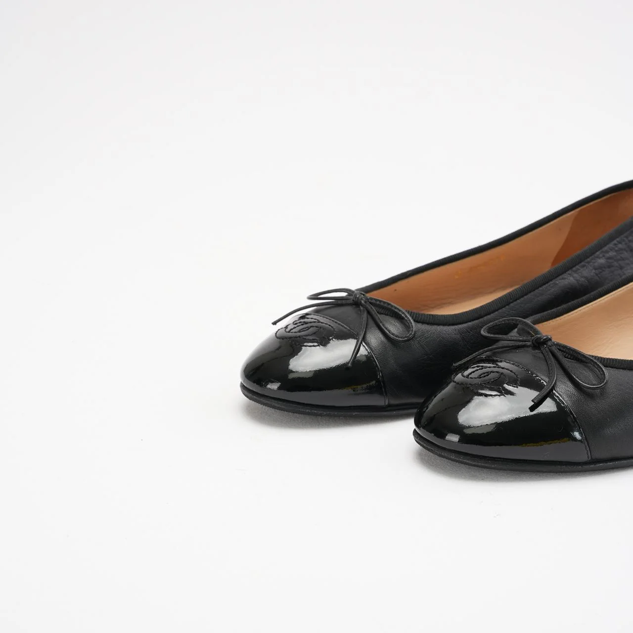 Chanel Black Patent CC Cap Toe Bow Ballet Flats Size 38