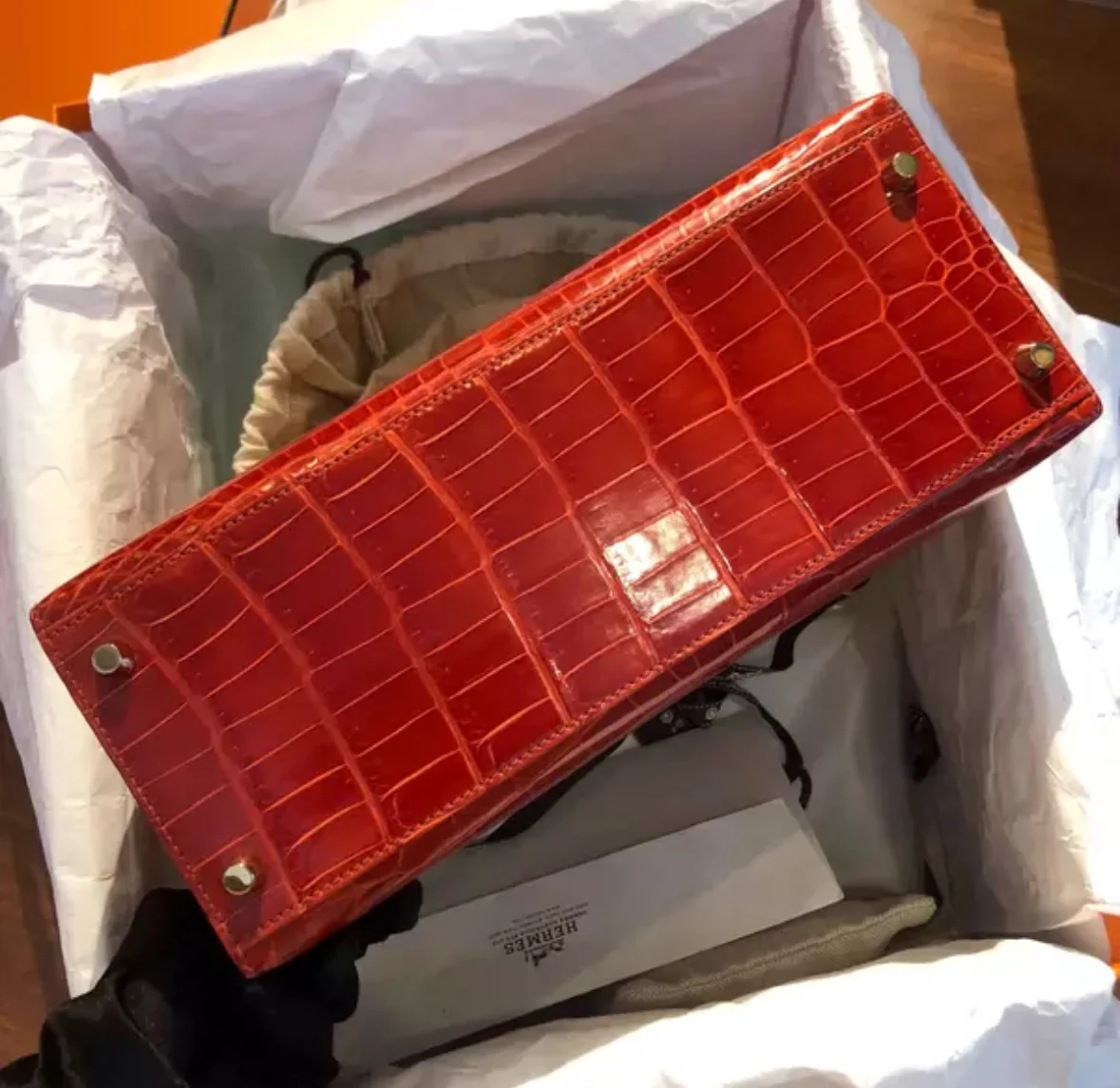 used-Hermes Kelly Bag 28cm in Sanguine Crocodile Niloticus Leather with Gold Hardware-MILOURA