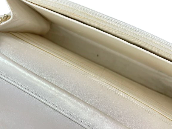 used-Chanel Wallet on Chain Bag Quilted Iridescent Lambskin Crossbody-MILOURA