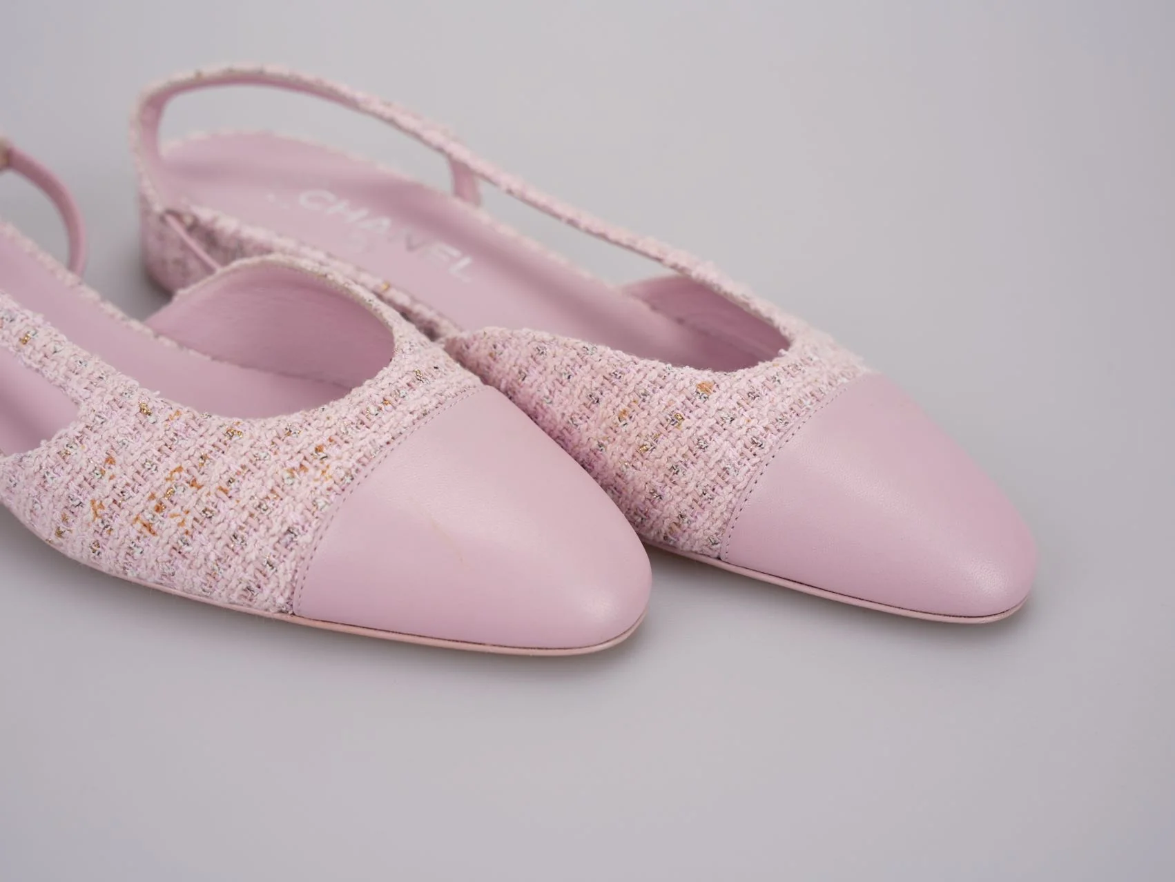 used-Chanel Pink Tweed Slingback Kitten Heel Pumps Size 38C-MILOURA