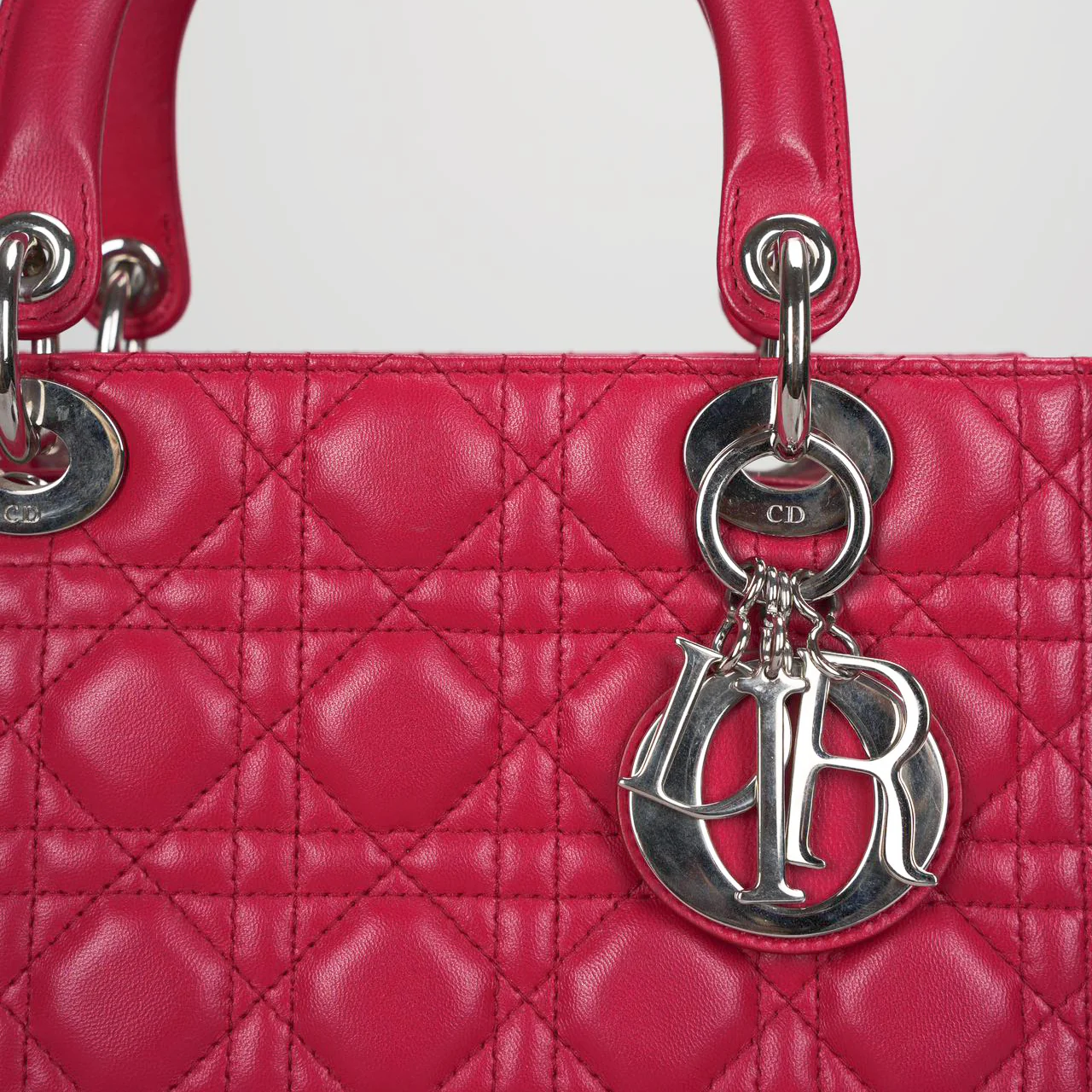 used-Christian Dior Red Lady Dior Lambskin bag Cannage Medium-MILOURA