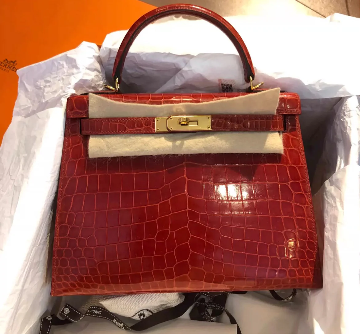 Hermes Kelly Bag 28cm in Sanguine Crocodile Niloticus Leather with Gold Hardware - Best Replica Bag Shop