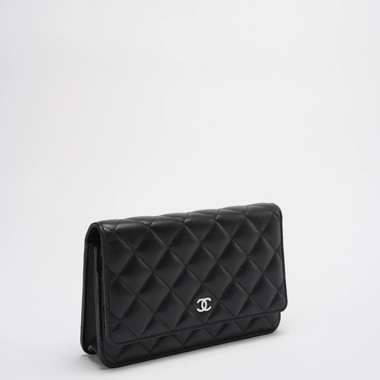 Chanel Wallet on Chain (WOC) Black Cross Body Bag Lambskin Leather Silver Hardware 2017