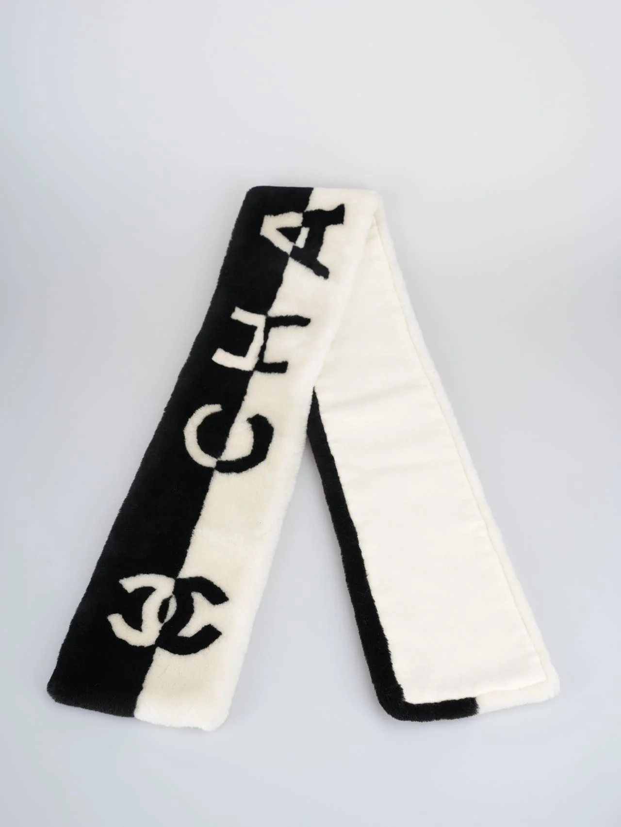 used-Chanel Shearling Cashmere CC Scarf in Black and White-MILOURA