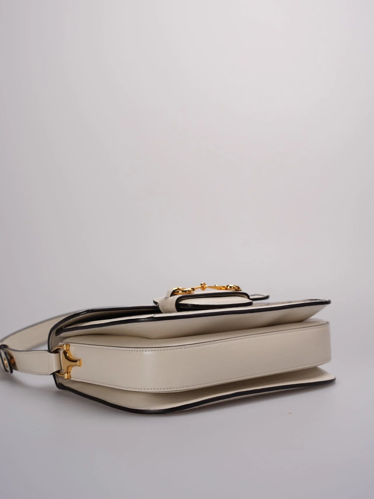 used-Gucci Supreme Monogram Beige Calfskin Horsebit 1955 Shoulder Bag-MILOURA