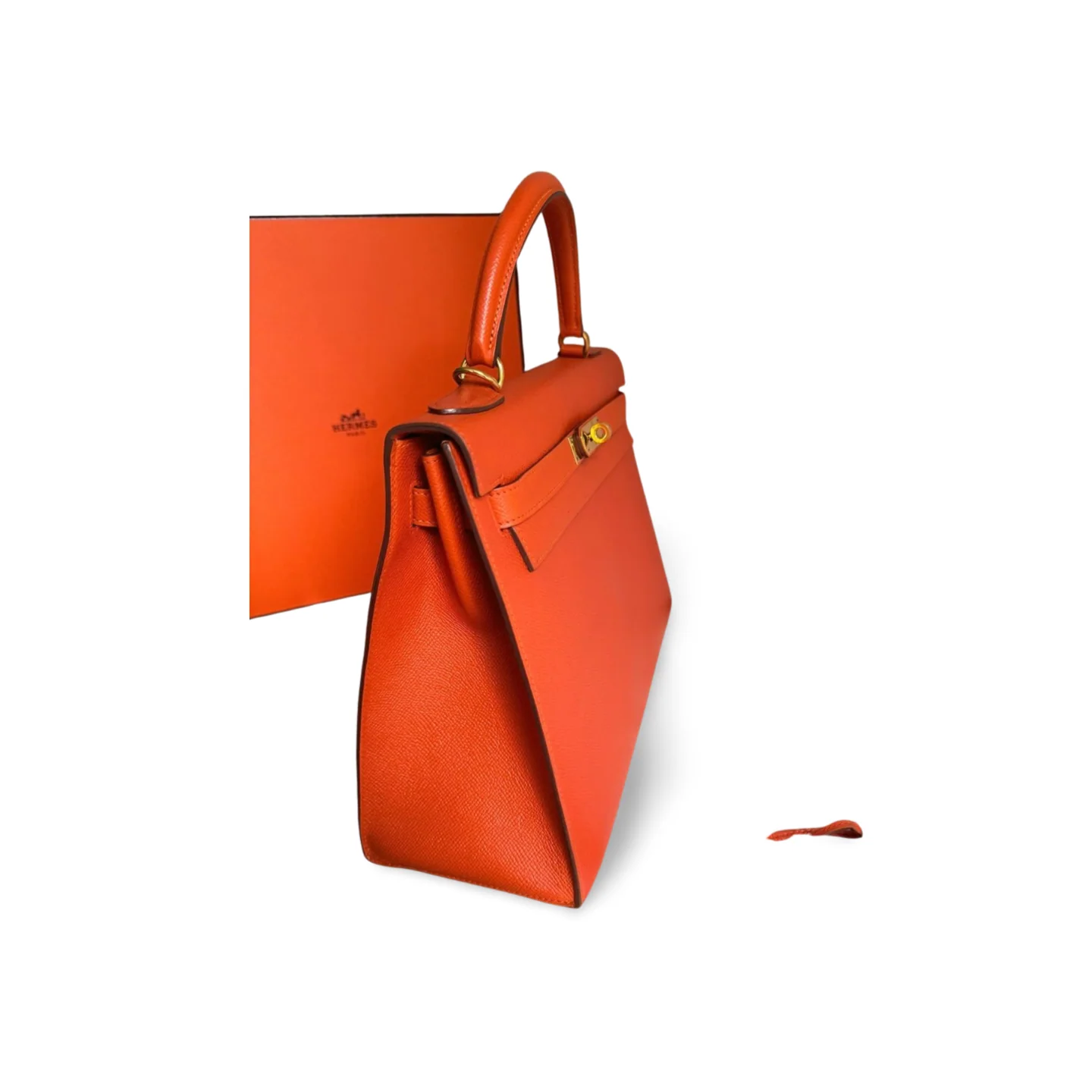 used-Hermes Kelly Sellier Bag 32 in Orange Epsom Leather With Gold Hardware-MILOURA