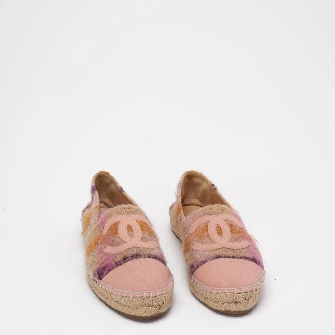 Chanel Beige / Pink Peach CC Cap Toe Espadrilles 40