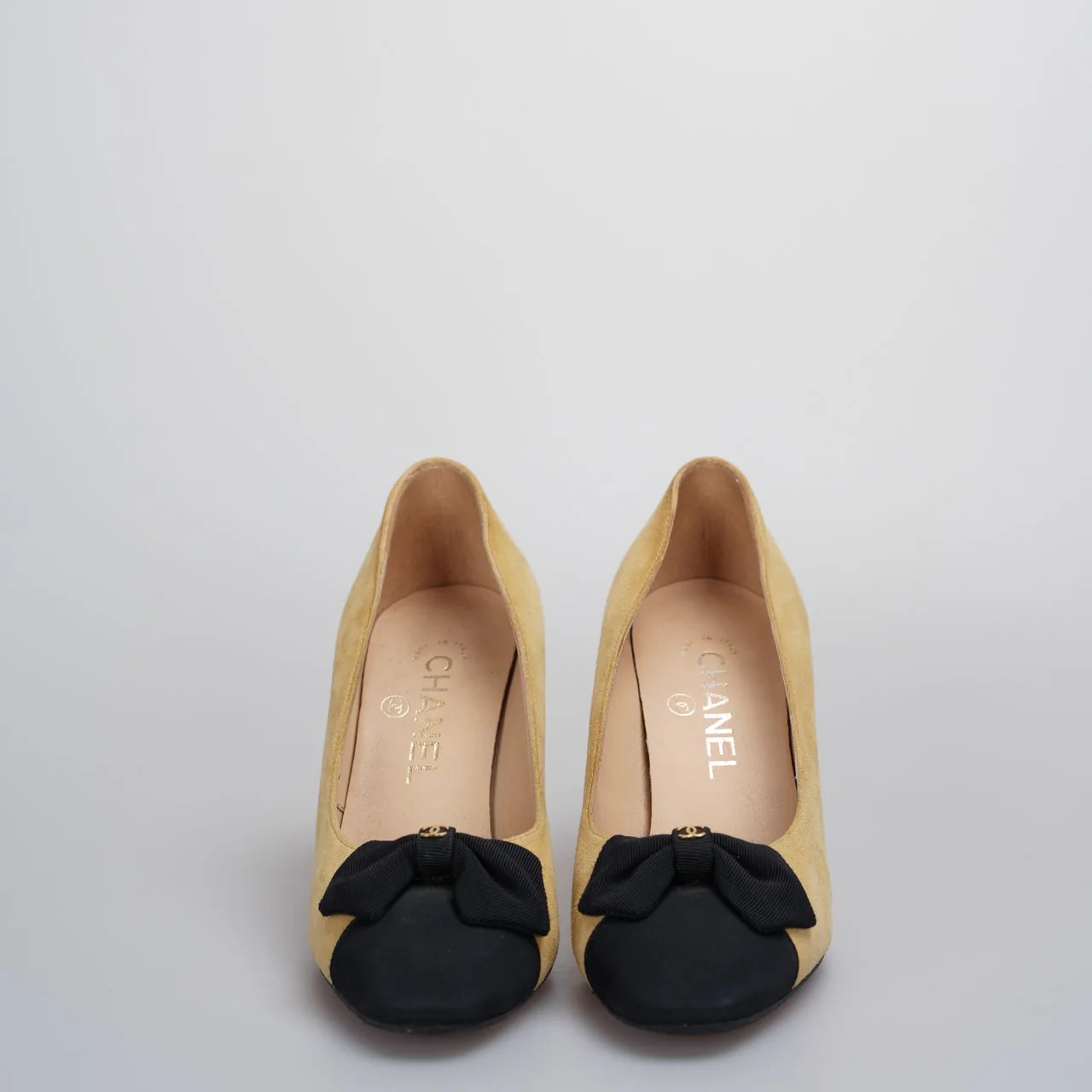 used-Chanel Beige Black Leather Ribbon Pumps 8cm Size 36.5C-MILOURA
