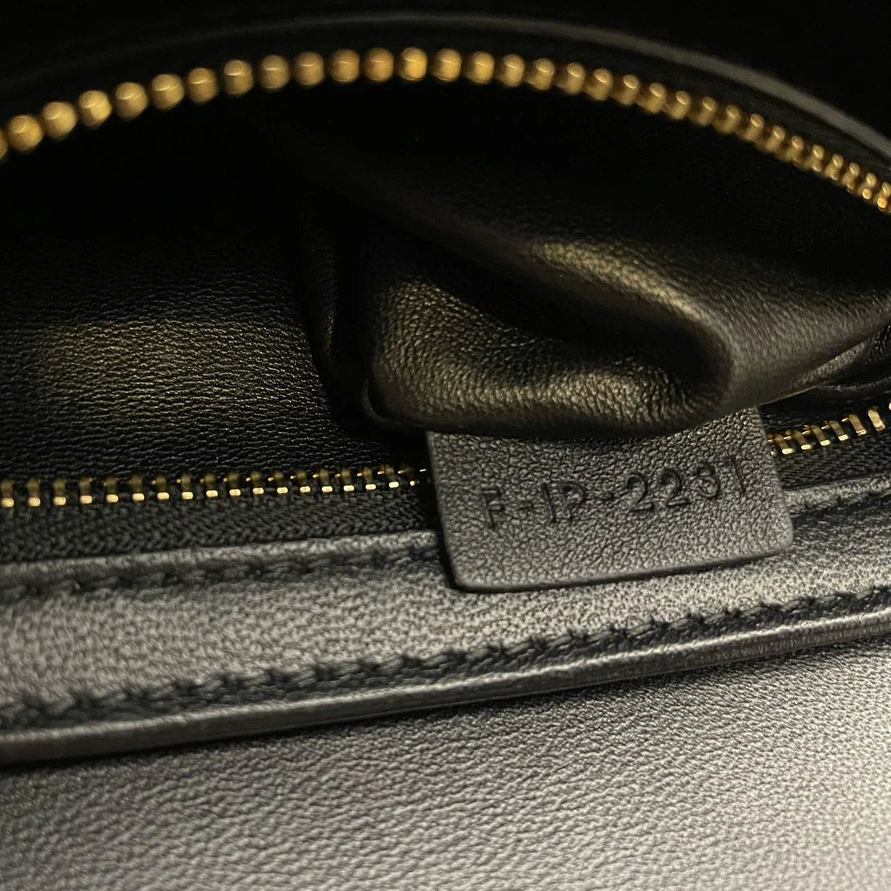 used-Céline Pre-Owned 2021 Small Calfskin Triomphe crossbody bag-MILOURA