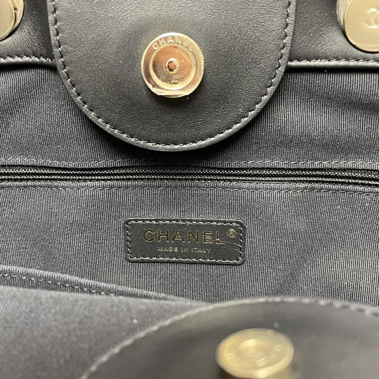 Chanel Black Cotton Crochet Small Deauville 2024