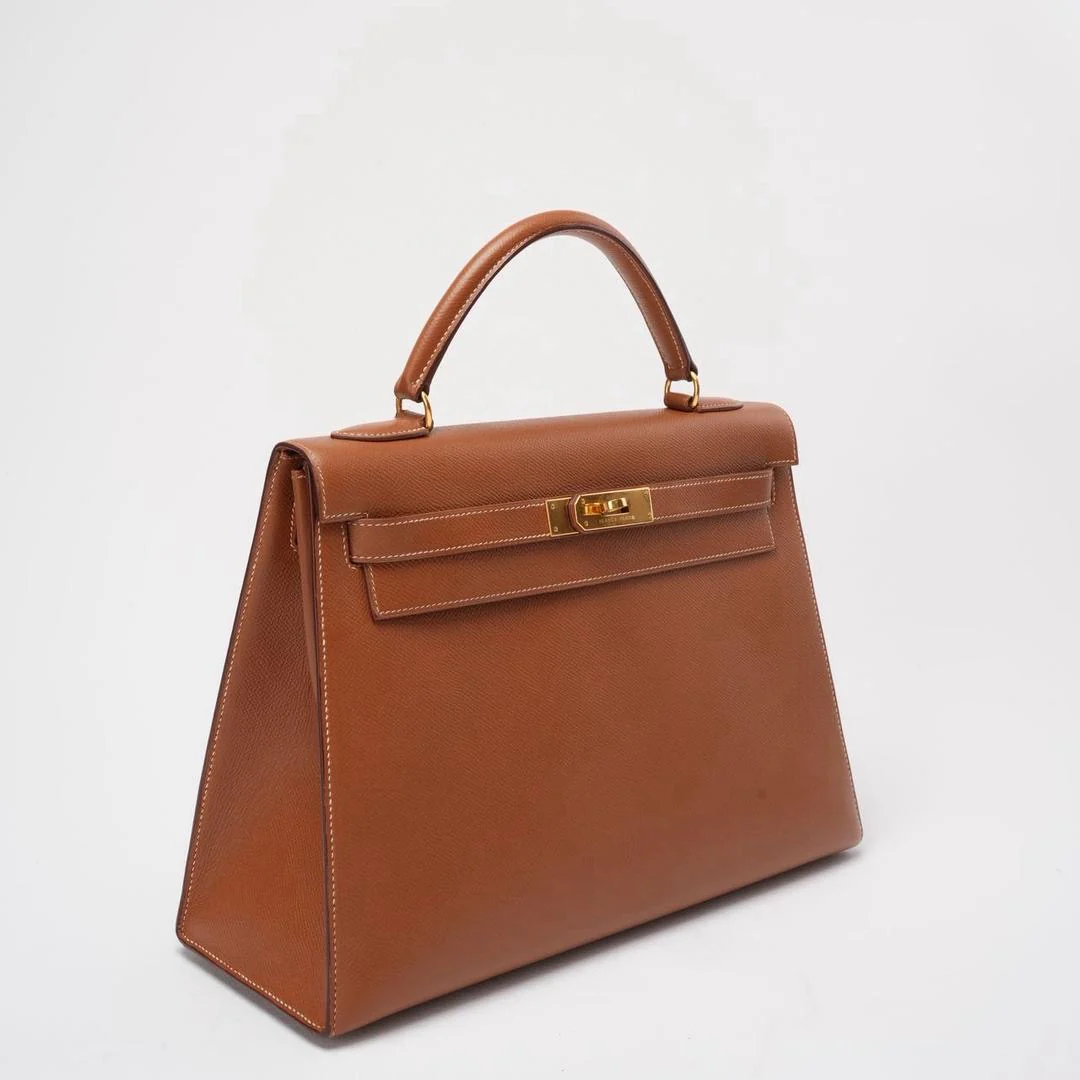 Hermès Vintage Kelly Sellier 32 Gold Leather V Cricle 1992